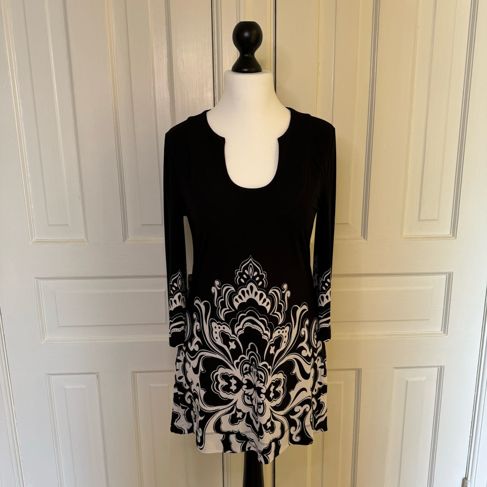 Black and White Patterned Tunic